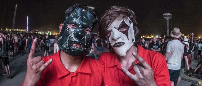 Dvojice ukradla na koncertu Slipknot 24 telefonů, teď musí platit