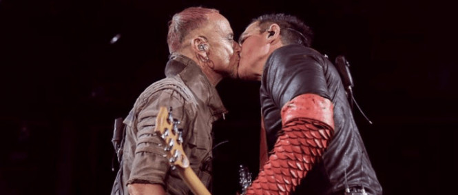 Rammstein v Rusku poškádlili tamní homofoby