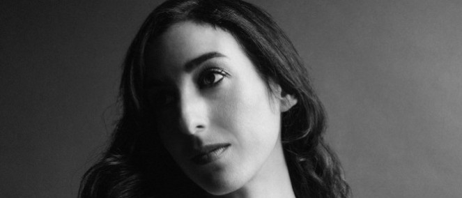 Folkařka, co umí gotiku i metal: Marissa Nadler míří do Prahy