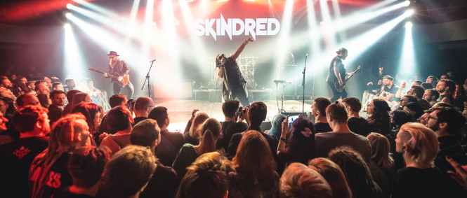 Skindred, Blood Comand, Lucerna Music Bar, Praha, 8.12.2019 (fotogalerie)
