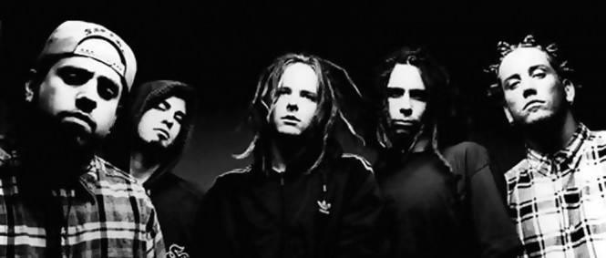 Takhle vypadal jeden z prvních koncertů Korn v roce 1993!