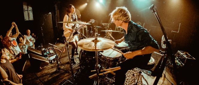 VIDEO: Blood Red Shoes - Screams