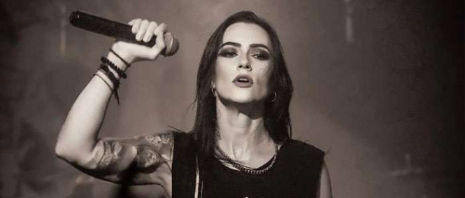 Hlavní zpěvačka Nervosy opouští kapelu, holky mají náhradu