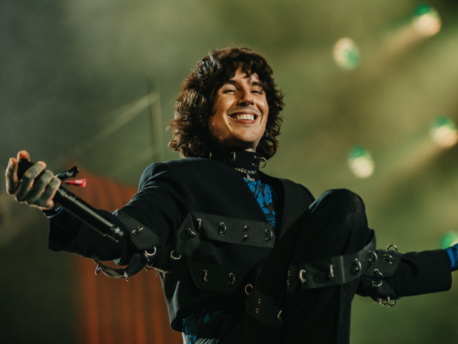 Oliver Sykes bude táta! A rovnou dvojnásobný