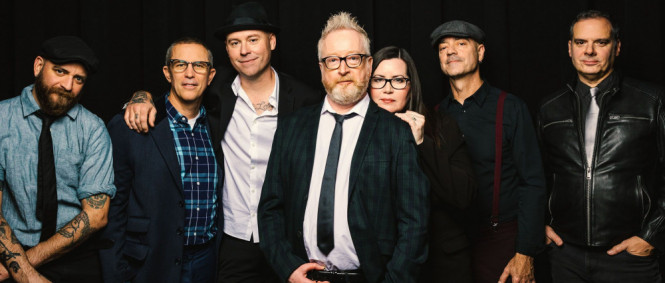 Oblíbení Flogging Molly zavítají v červnu do Prahy