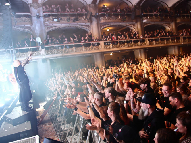 Cocotte Minute, Stellaris, Lucerna, Praha, 13.12.2025 (fotogalerie)