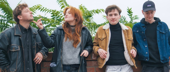 Nová kytarová naděje s debutovou deskou. Seznamte se s Moře Kuřat