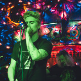 Holding Absence (live 2018)