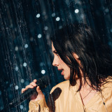 Wolf Alice live 2025