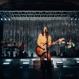 Wolf Alice live 2025